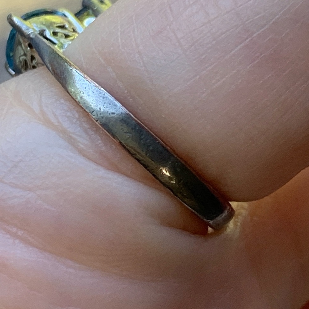 Something Blue!Elegant Genuine Blue Topaz Gemstone Ring, Sterling Silver, size 9 - Picture 16 of 16